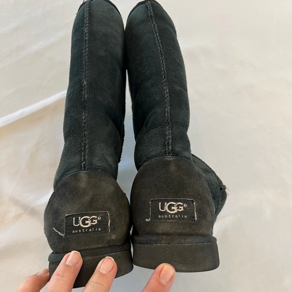UGG Women's Classic Tall Boot, Black, Size 8 - Picture 5 of 5